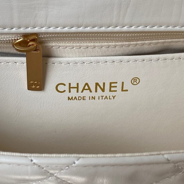 CHANEL MINI FLAP