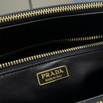 Prada Medium Prada Galleria leather bag(high-end grade)