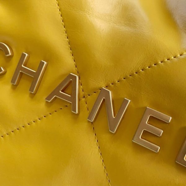 CHANEL 22 SMALL HANDBAG(high-end grade)