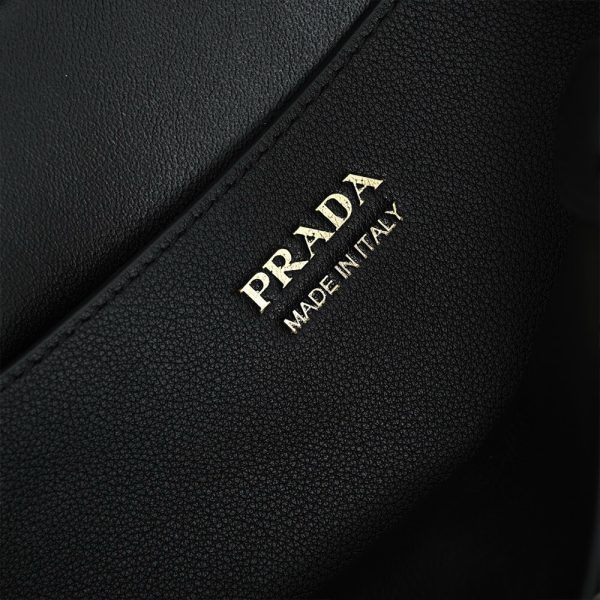 Prada Buckle medium leather handbag with double belt(high-end grade)