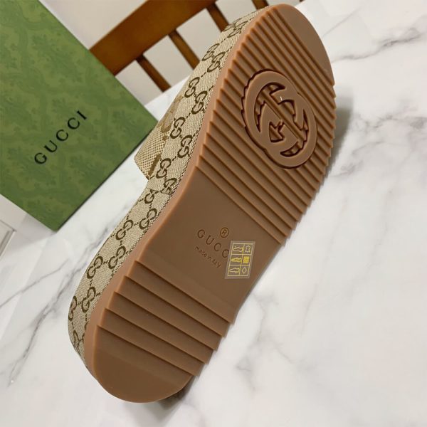 Women's platform slide sandal