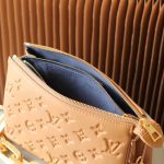 LV Coussin BB