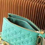 LV Coussin BB