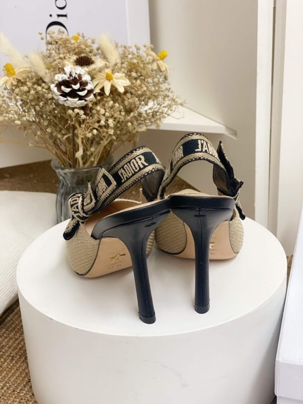 J'Adior Slingback Pump