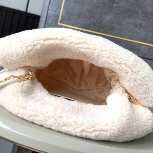 CHANEL 22 MINI HANDBAG(HIGH-END GRADE)