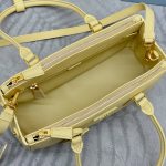 Prada Medium Prada Galleria leather bag(high-end grade)
