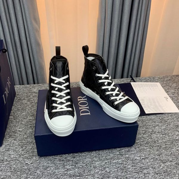 B23 HIGH-TOP SNEAKER