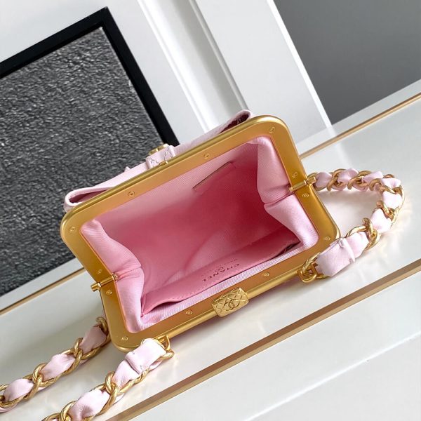 CHANEL Clutch With Chain(high-end grade)