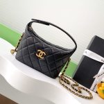 CHANEL Classic Hobo with Chain(High-end Grade)