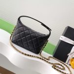 CHANEL Classic Hobo with Chain(High-end Grade)